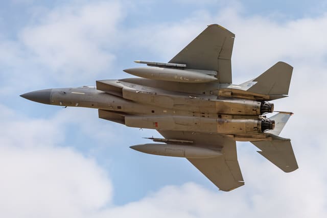  - Twin-engine aircraft