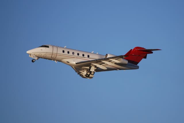 N61TF - Business jet