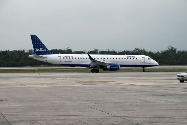 N289JB - Embraer