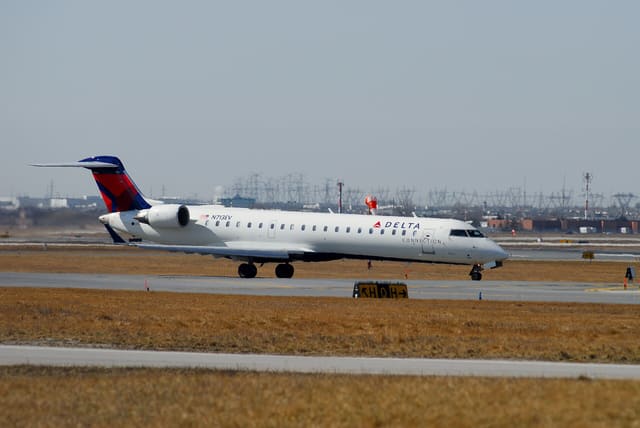 N713EV - Bombardier