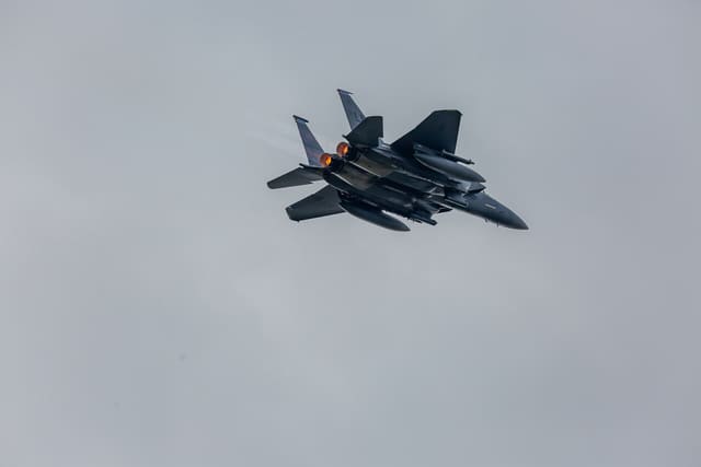 - Twin-engine aircraft