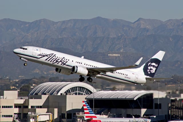 N319AS - Boeing