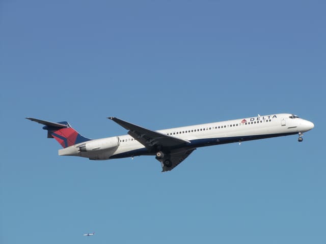N966DL - Aircraft