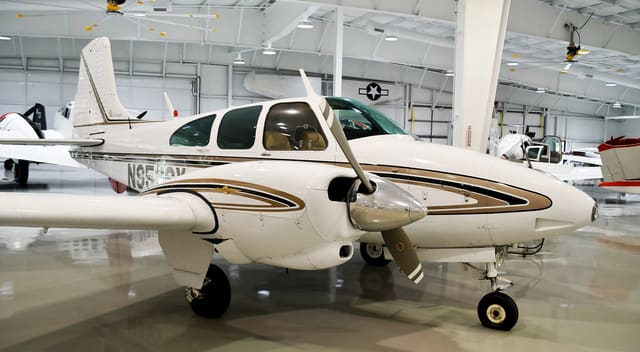 N9526Y - Twin-engine aircraft