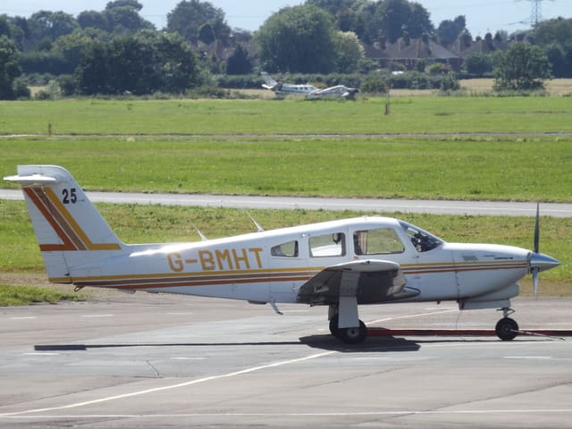 G-BMHT - Piper