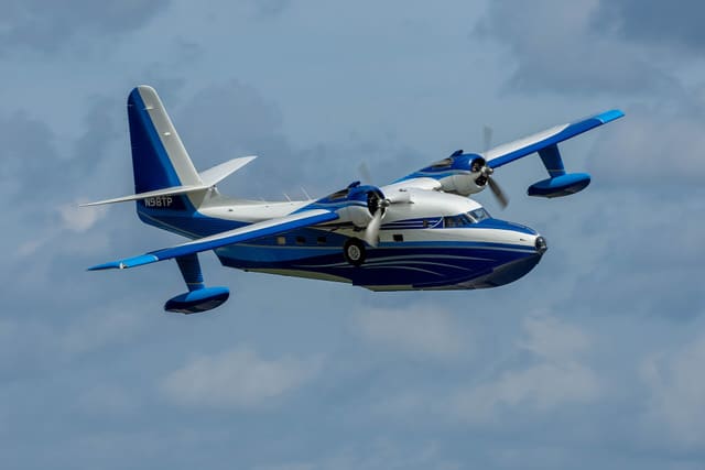 N98TP - Twin-engine aircraft