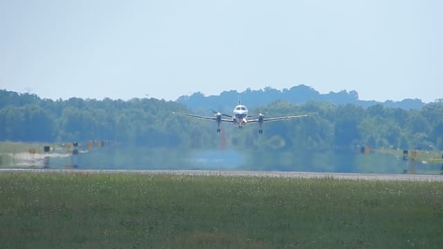 N220MJ - Twin-engine aircraft
