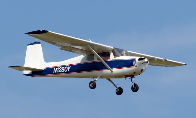 N1280Y - Single-engine aircraft