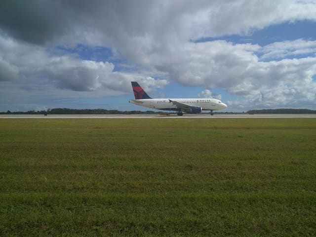 N357NB - Twin-engine aircraft