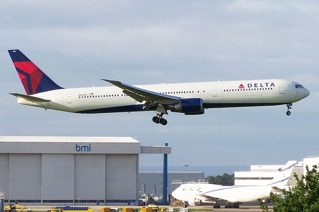 N825MH - Boeing