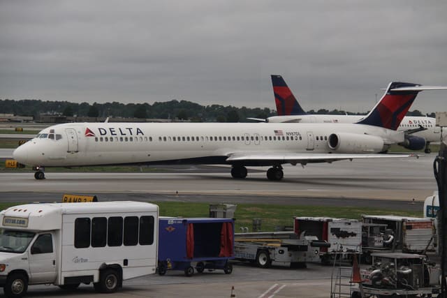 N987DL - Aircraft