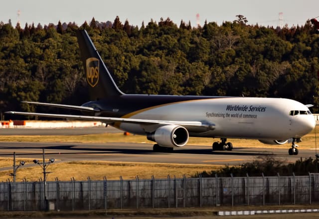 N325UP - Boeing