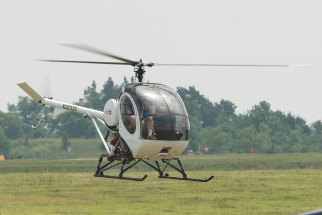 N2032S - Helicopter