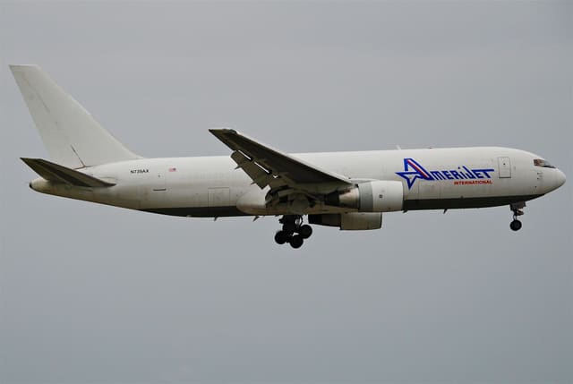 N739AX - Twin-engine aircraft