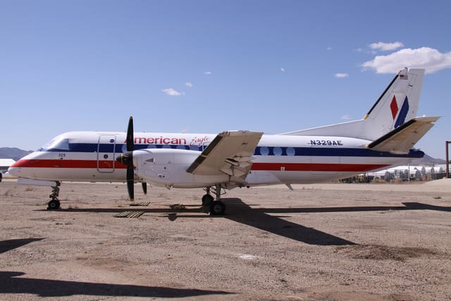 N329AE - Twin-engine aircraft