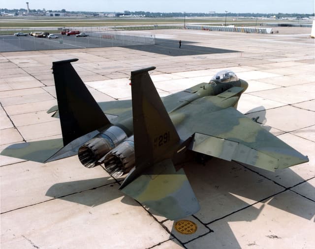  - Twin-engine aircraft