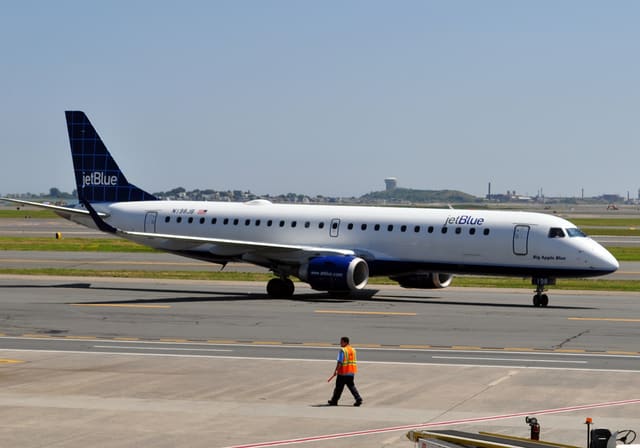 N198JB - Aircraft