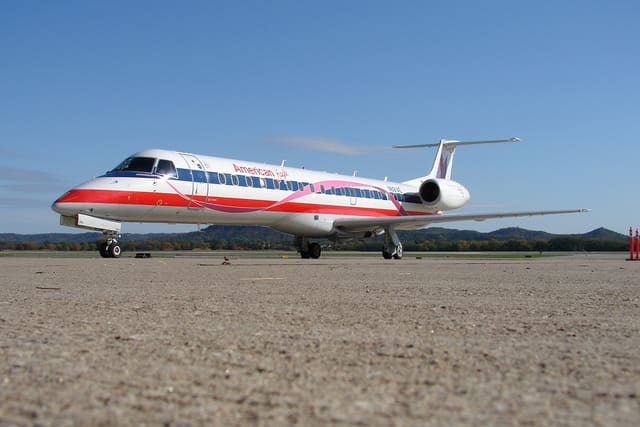N691AE - Embraer