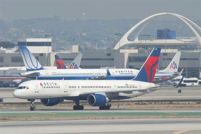 N723TW - Twin-engine aircraft