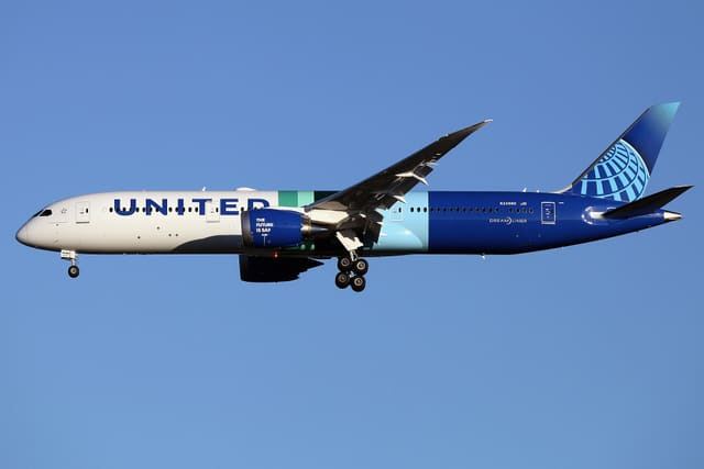 N24988 - Boeing
