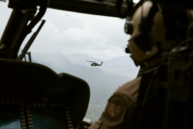 N72760 - Helicopter