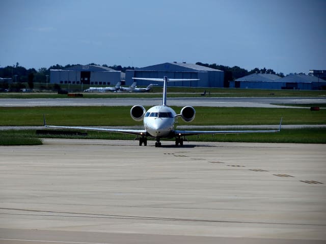 N8516C - Business jet