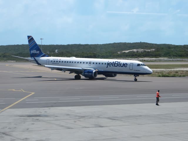 N337JB - Embraer