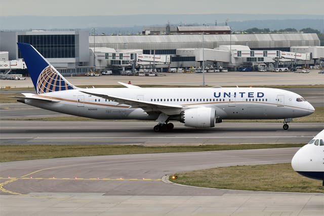 N26910 - Boeing