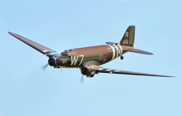 N345AB - Douglas
