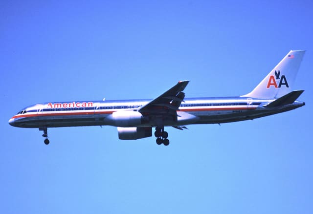 N194AA - Boeing