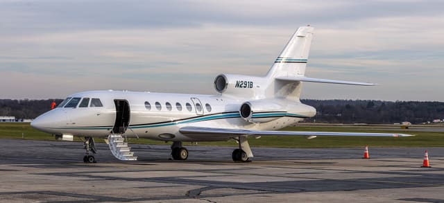 N291B - Business jet
