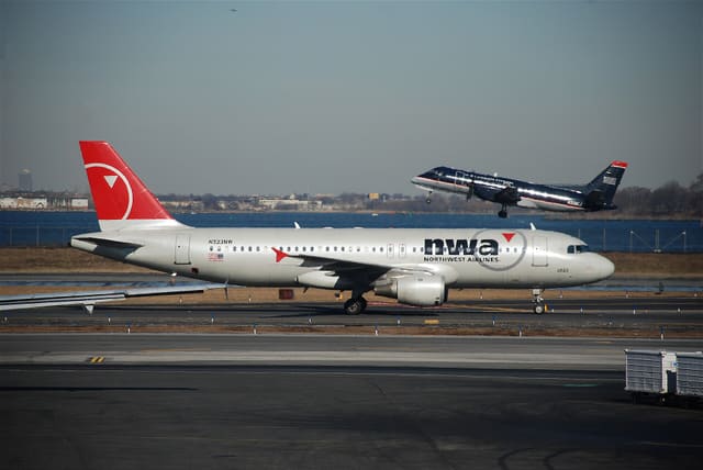 N333NW - Airbus