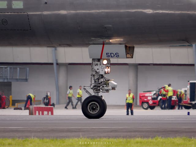N698AN - Aircraft