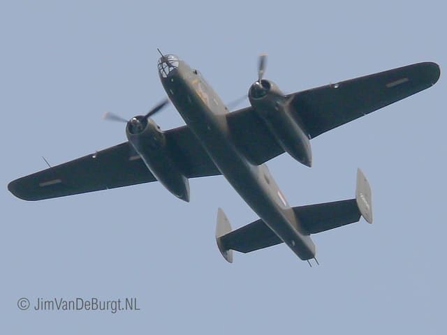 N320SQ - Lockheed