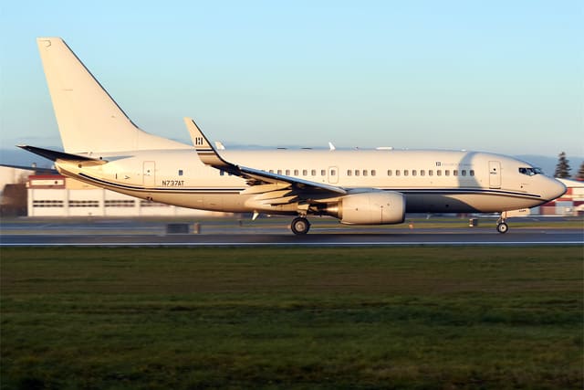 N737AT - Twin-engine aircraft