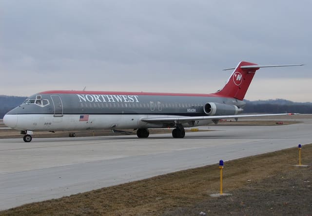 N949N - Douglas