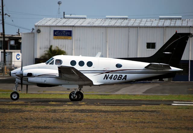 N40BA - Beechcraft