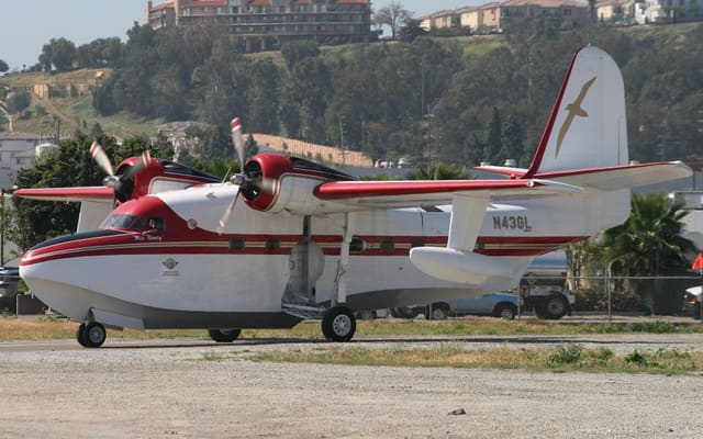 N43GL - Twin-engine aircraft