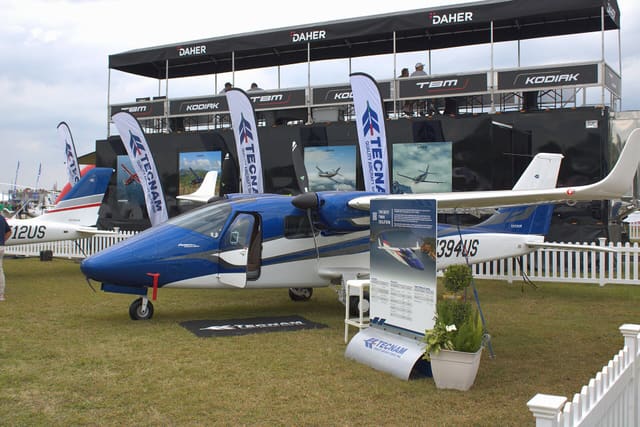 N394US - Twin-engine aircraft