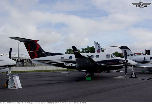 N883KA - Aircraft