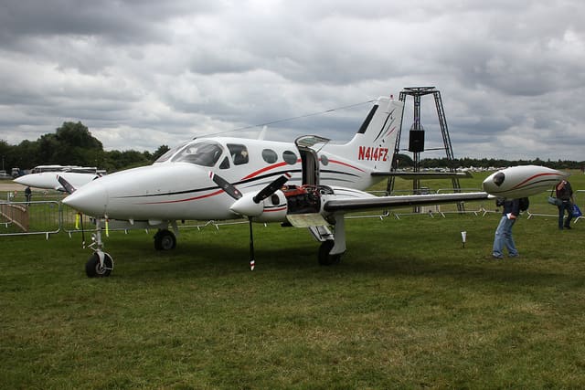 N414FZ - Twin-engine aircraft