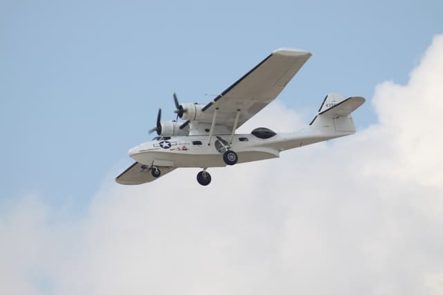  - Twin-engine aircraft