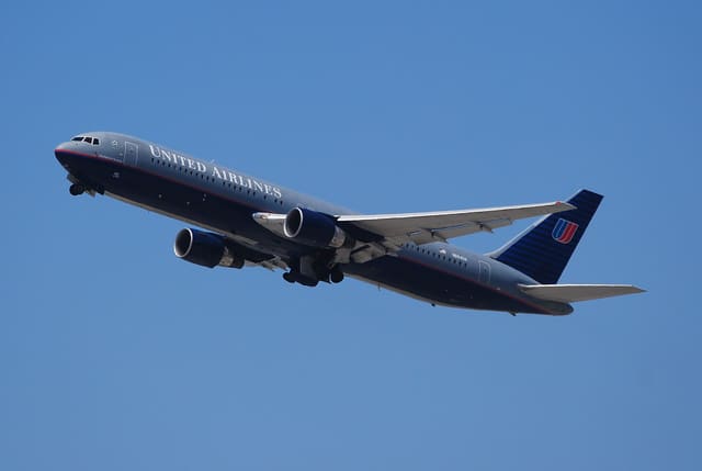N664UA - Boeing