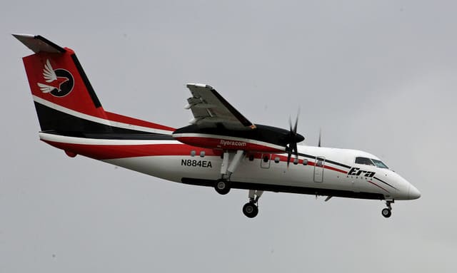N884EA - Twin-engine aircraft