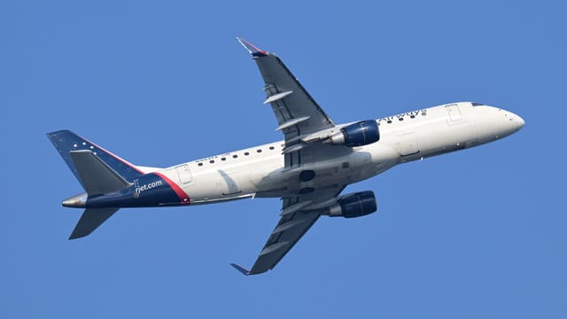 N403YX - Embraer