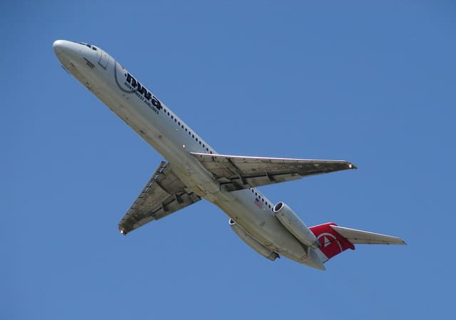 N764NC - Douglas
