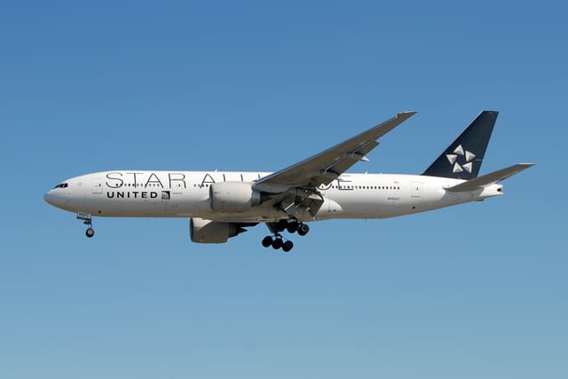 N76021 - Boeing