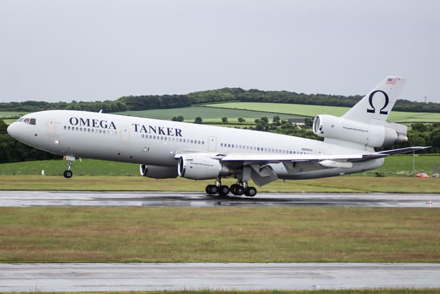 N974VV - Douglas