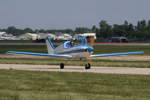 N127D - Single-engine aircraft