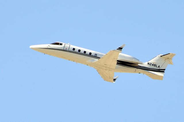 N248LA - Business jet